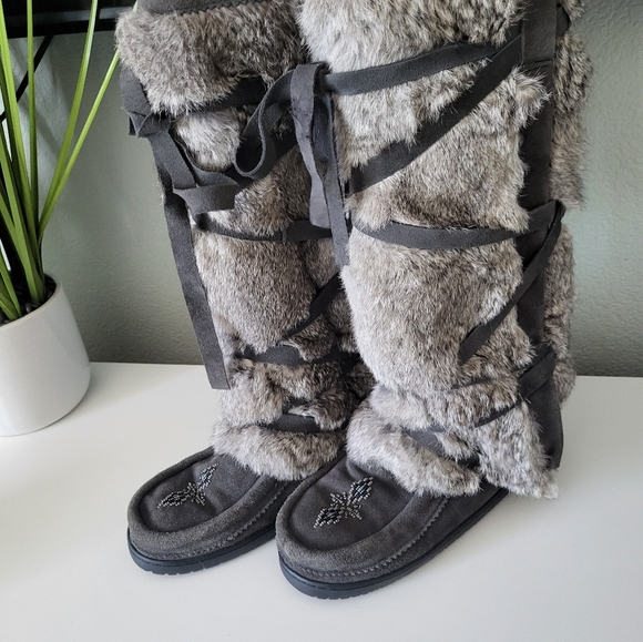 Tall Wrap Manitoba Mukluks - Picture 2 of 10
